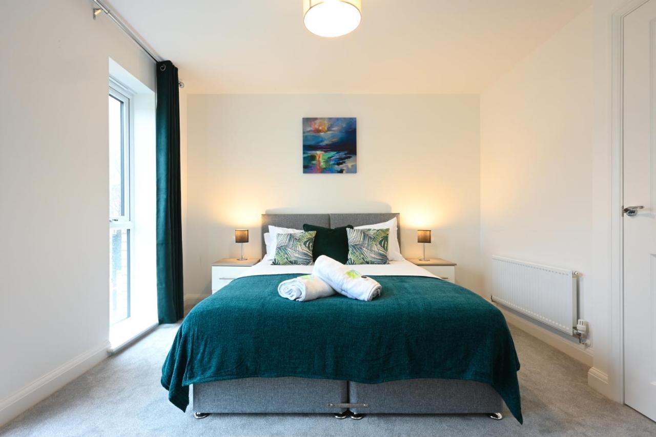 Luxury 4 Bed House With Gated Parking In The Heart Of Birmingham!