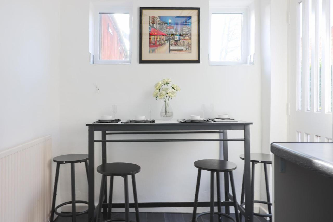 Cosy 3-bed Property In Moseley Village Birmingham