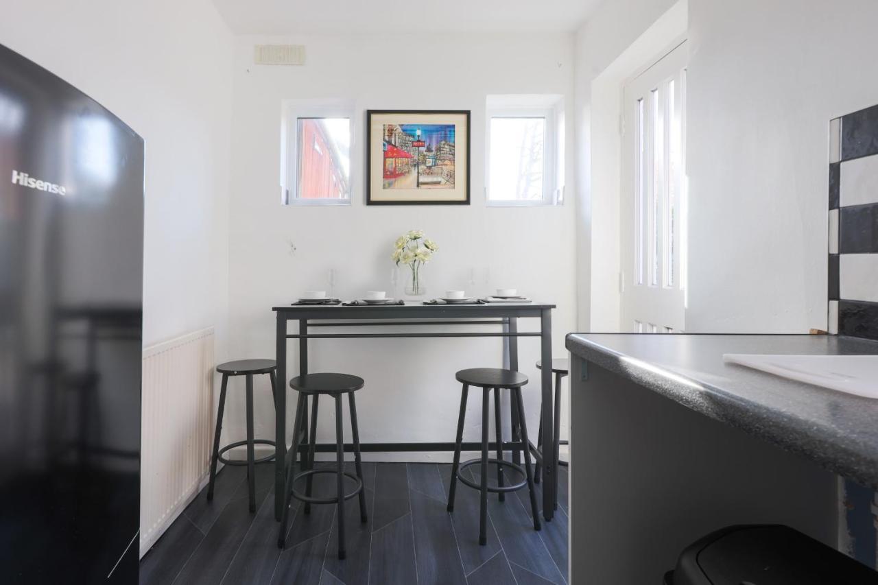Cosy 3-bed Property In Moseley Village *