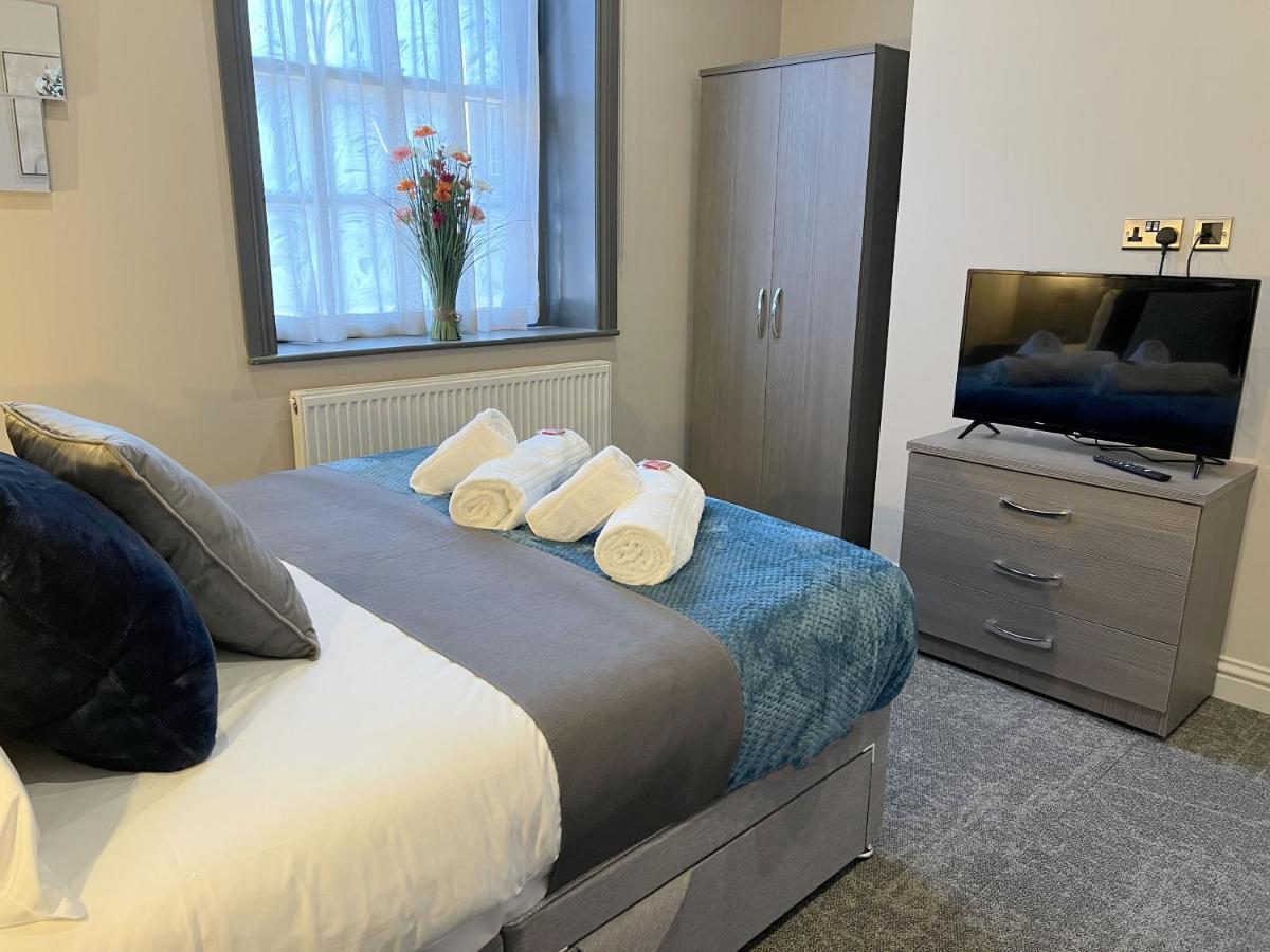 Centre Luxury Silver Forge - Two Bedroom With Office - Brand New Apartment