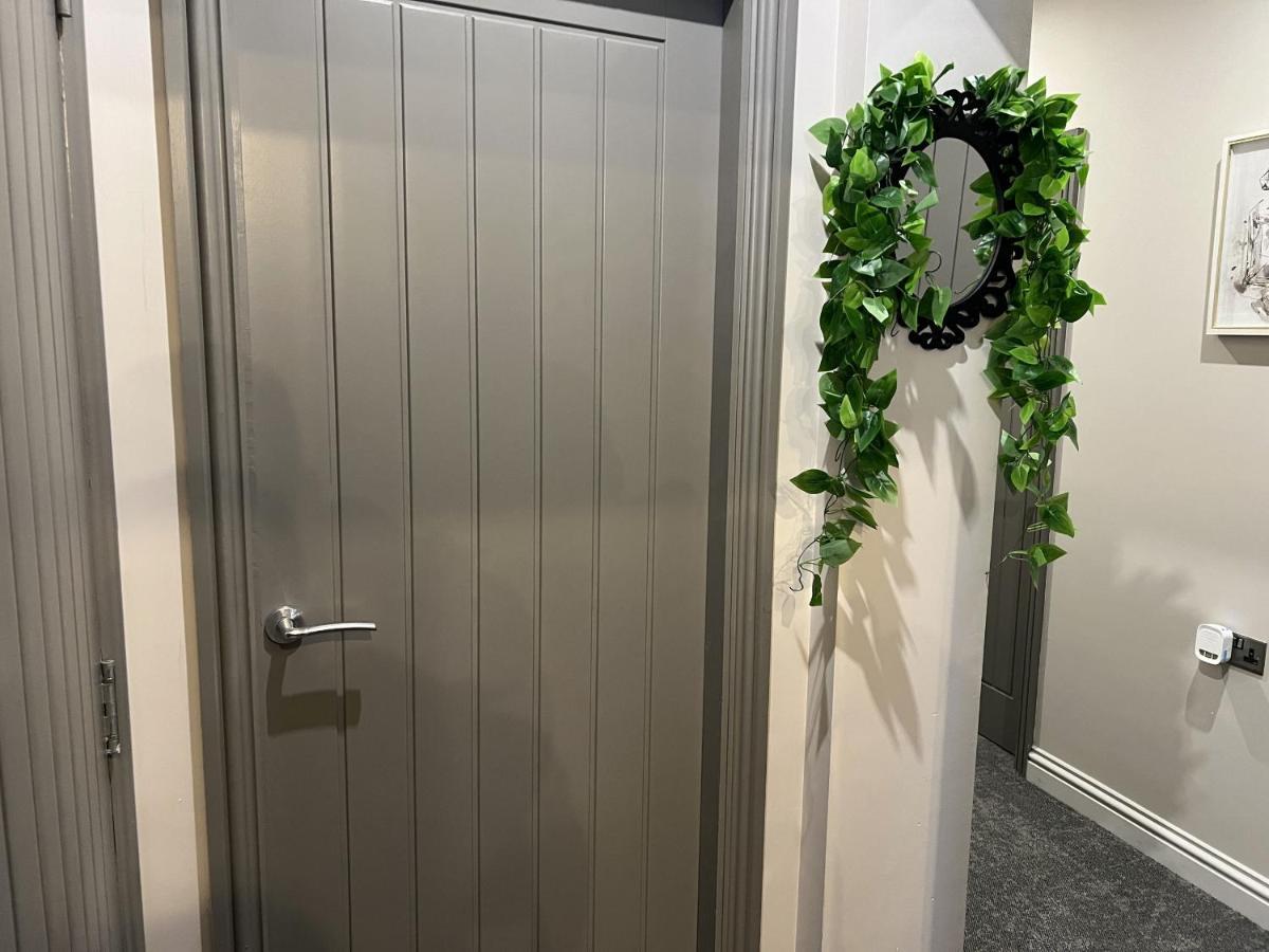 Centre Luxury Silver Forge - Two Bedroom With Office - Brand New Apartment Birmingham