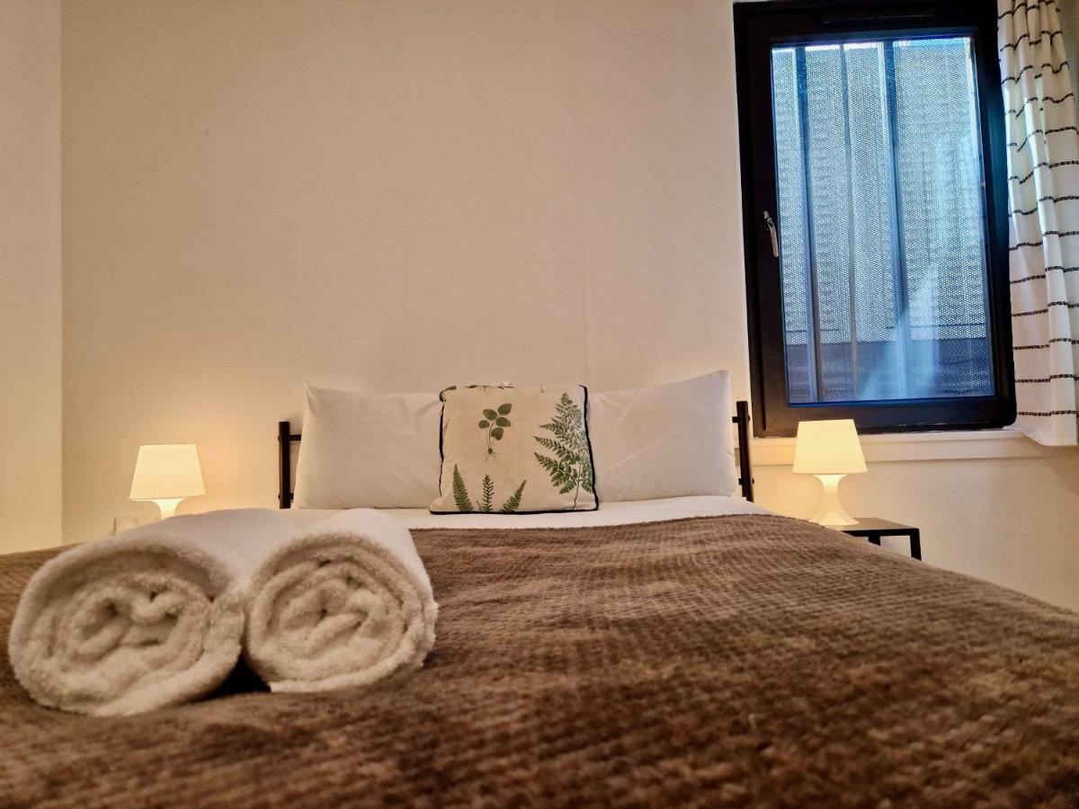 Apartment Spacious & Modern In Centre With Balcony *