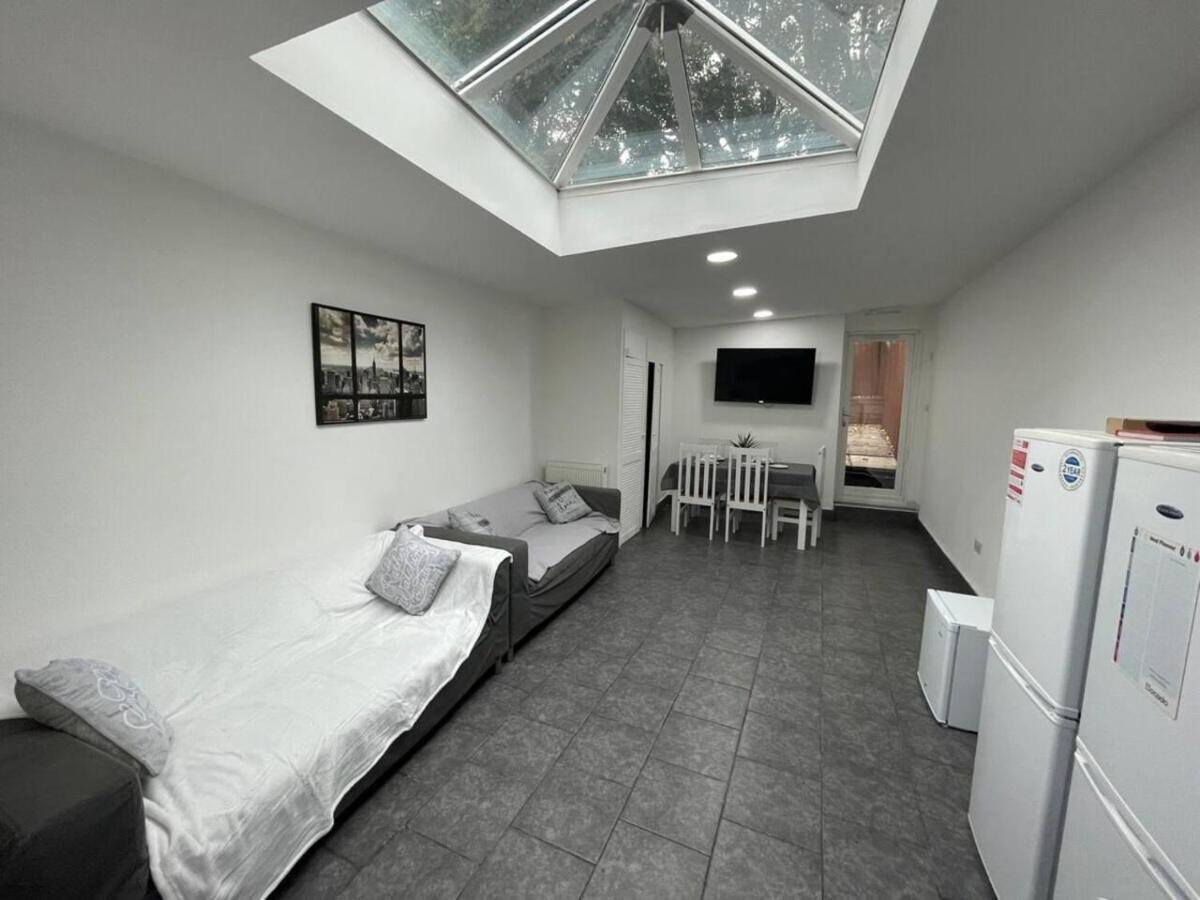 Apartment Cosy Close To The Birmingham