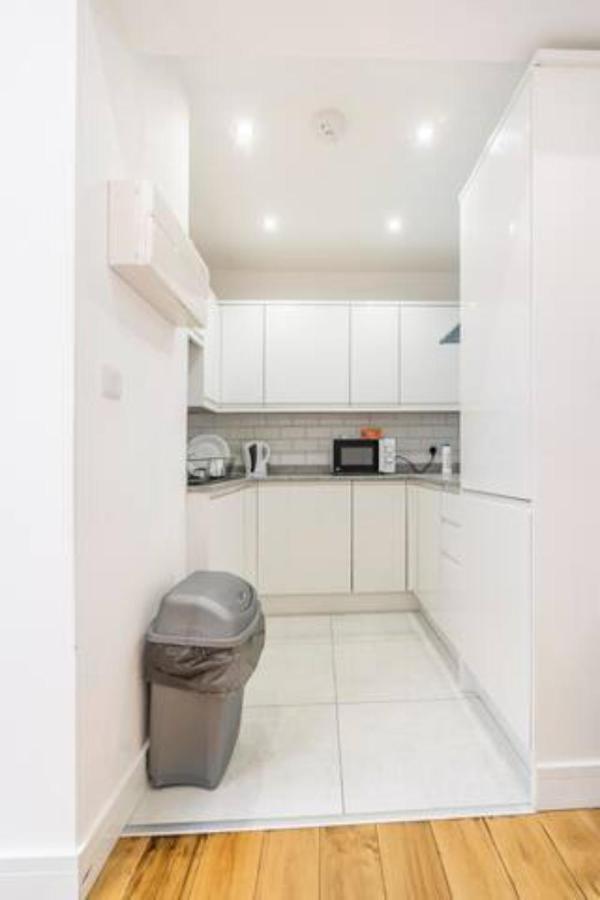Beautiful Flat Available Next To The Center *