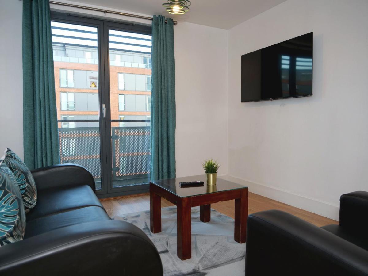 Arcadian One Bedroom - Sofa Bed - Balcony - Centre