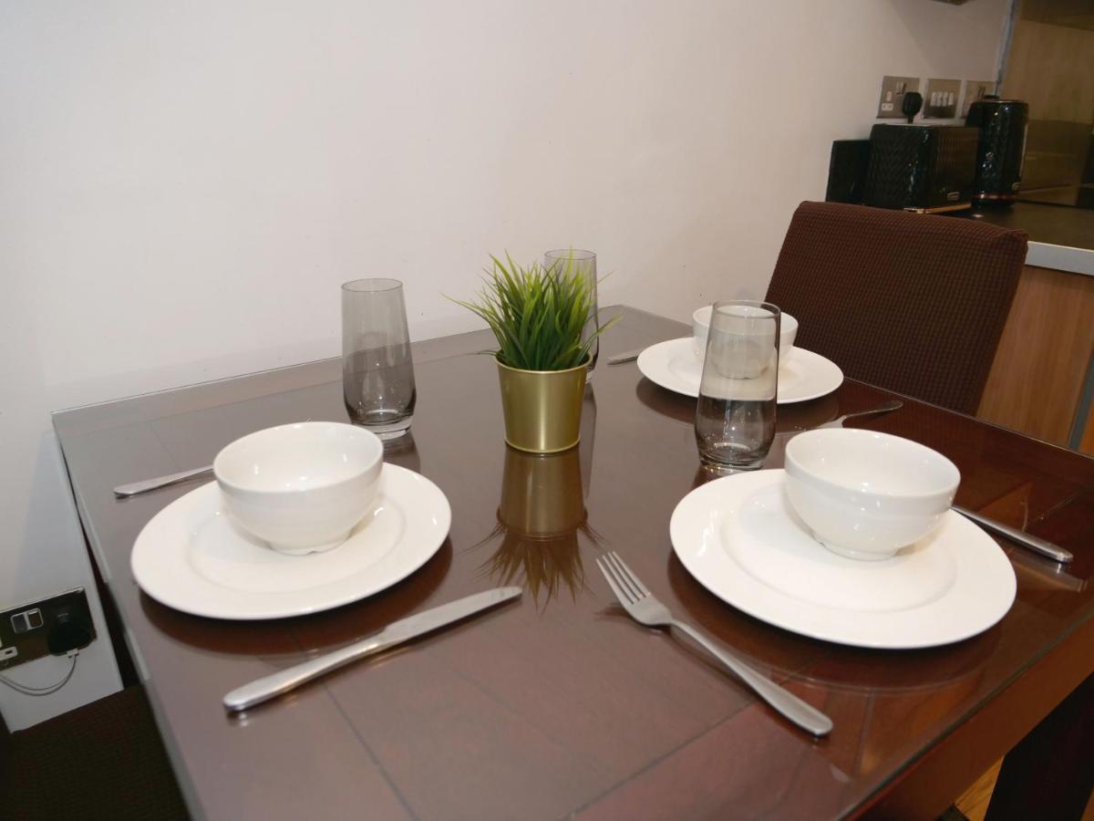Arcadian One Bedroom - Sofa Bed - Balcony - Centre