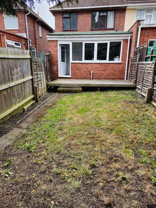 Swankyhome 4 Groups Near M5. Holiday home Birmingham