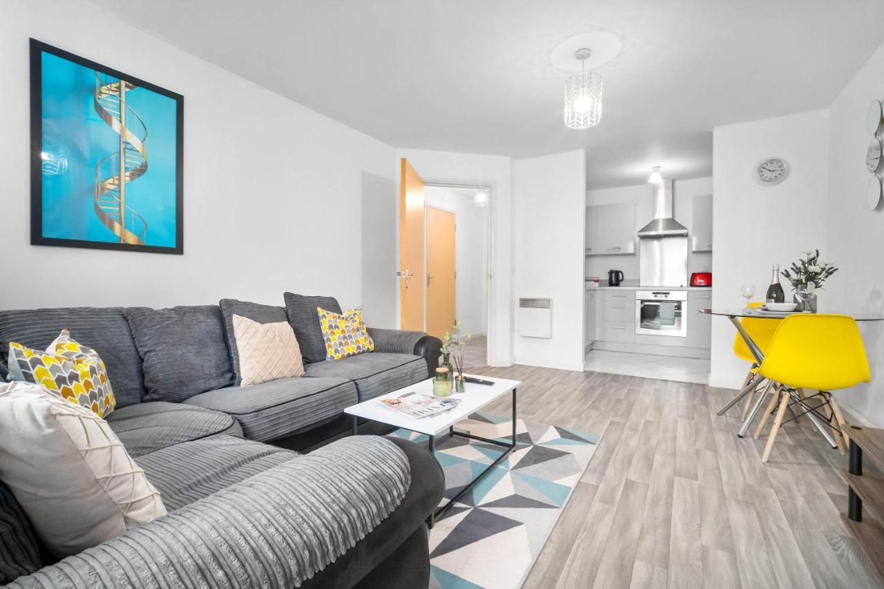 Centre - Private Balcony - Rated Apartment