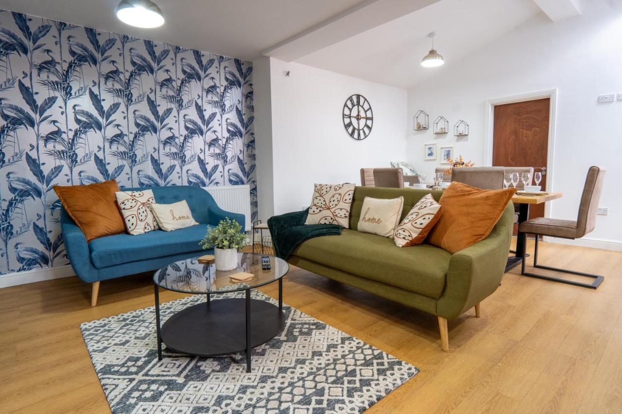 Holiday home Heartland House, 7 Spacious Bedrooms Sleeps 4 Plus, Near Nec, Jlr,bhx