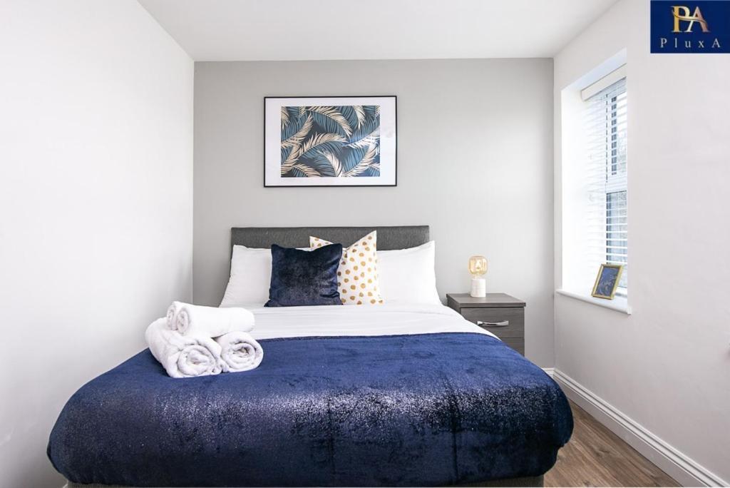 Luxury Stay, Private, Parking, Jq Gem- Pluxa Blue Marble Luxury Apartment Birmingham