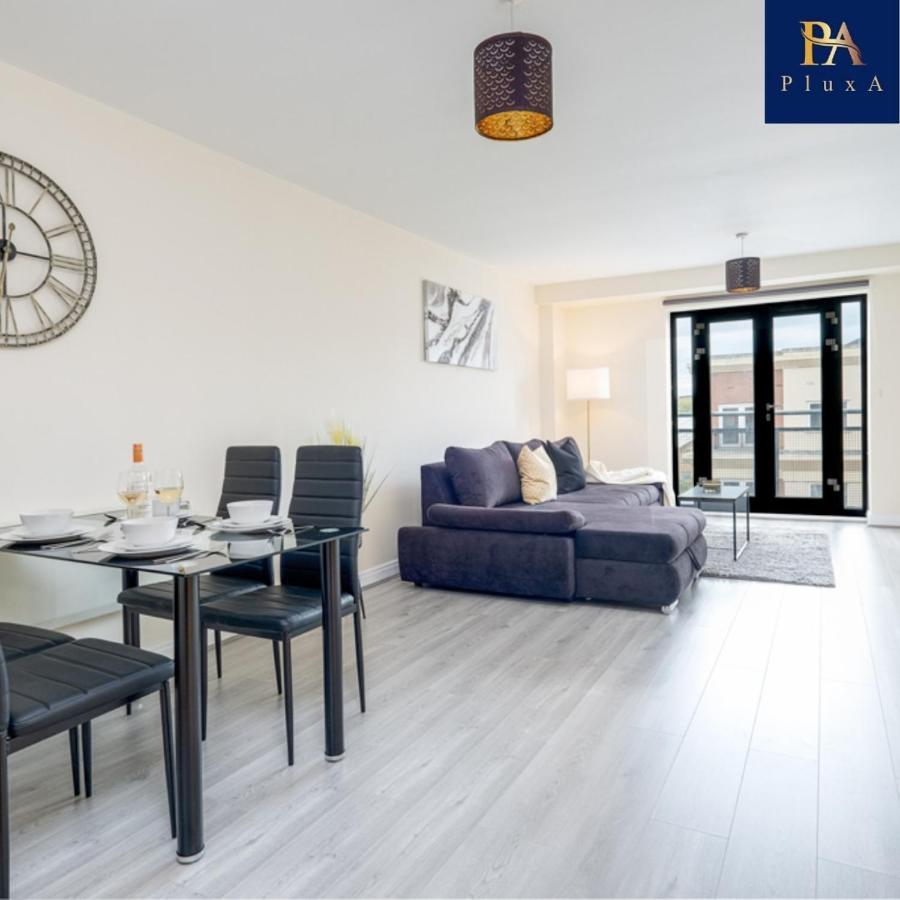 Pluxa Claassy Visit Centre Spacious With Free Parking Apartment *