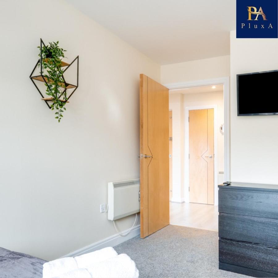 Pluxa Claassy Visit Centre Spacious With Free Parking *