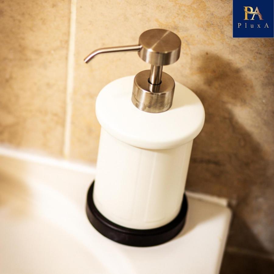Pluxa Claassy Visit Centre Spacious With Free Parking Apartment Birmingham