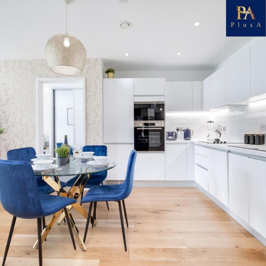 Pluxa Bleu Allure Glamorous Centre Apartment *