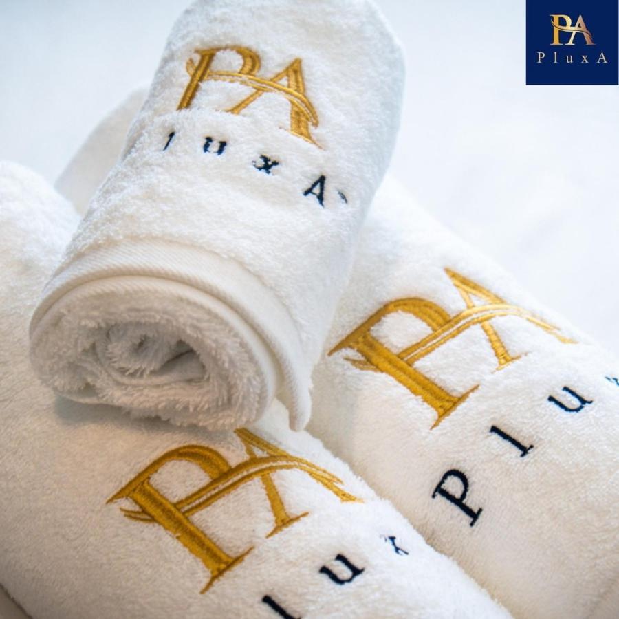Pluxa Bleu Allure Glamorous Centre Apartment *