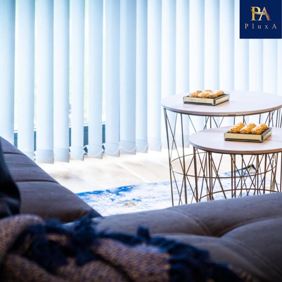 Pluxa Bleu Allure Glamorous Centre Apartment *