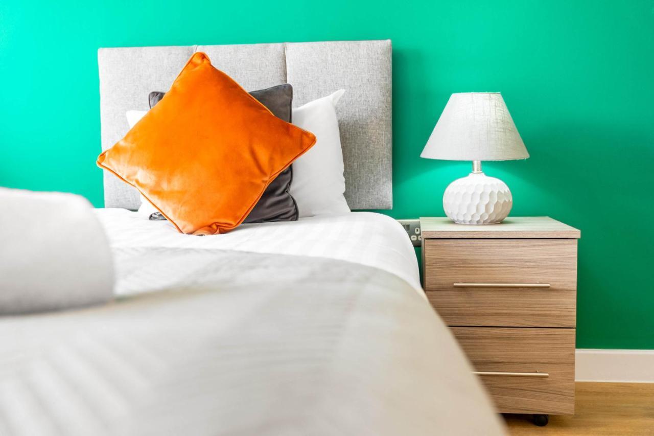 Onyx O2 Arena Brindley Place Broad Street Large Spacious Bed & Breakfast Birmingham