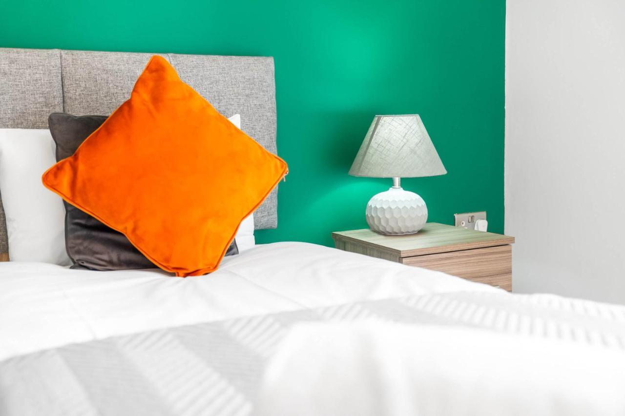 Onyx O2 Arena Brindley Place Broad Street Large Spacious Bed & Breakfast Birmingham