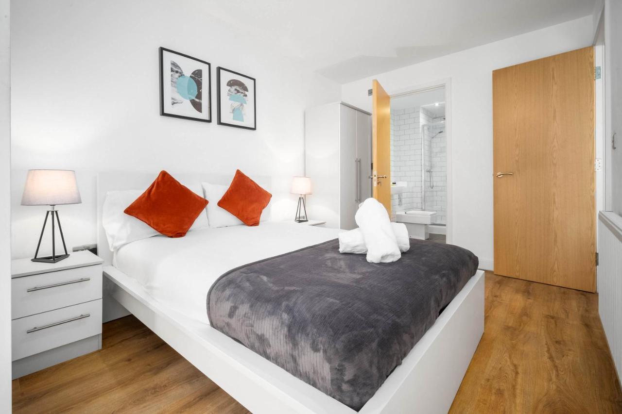 Onyx O2 Arena Brindley Place Broad Street Large Spacious Bed & Breakfast Birmingham