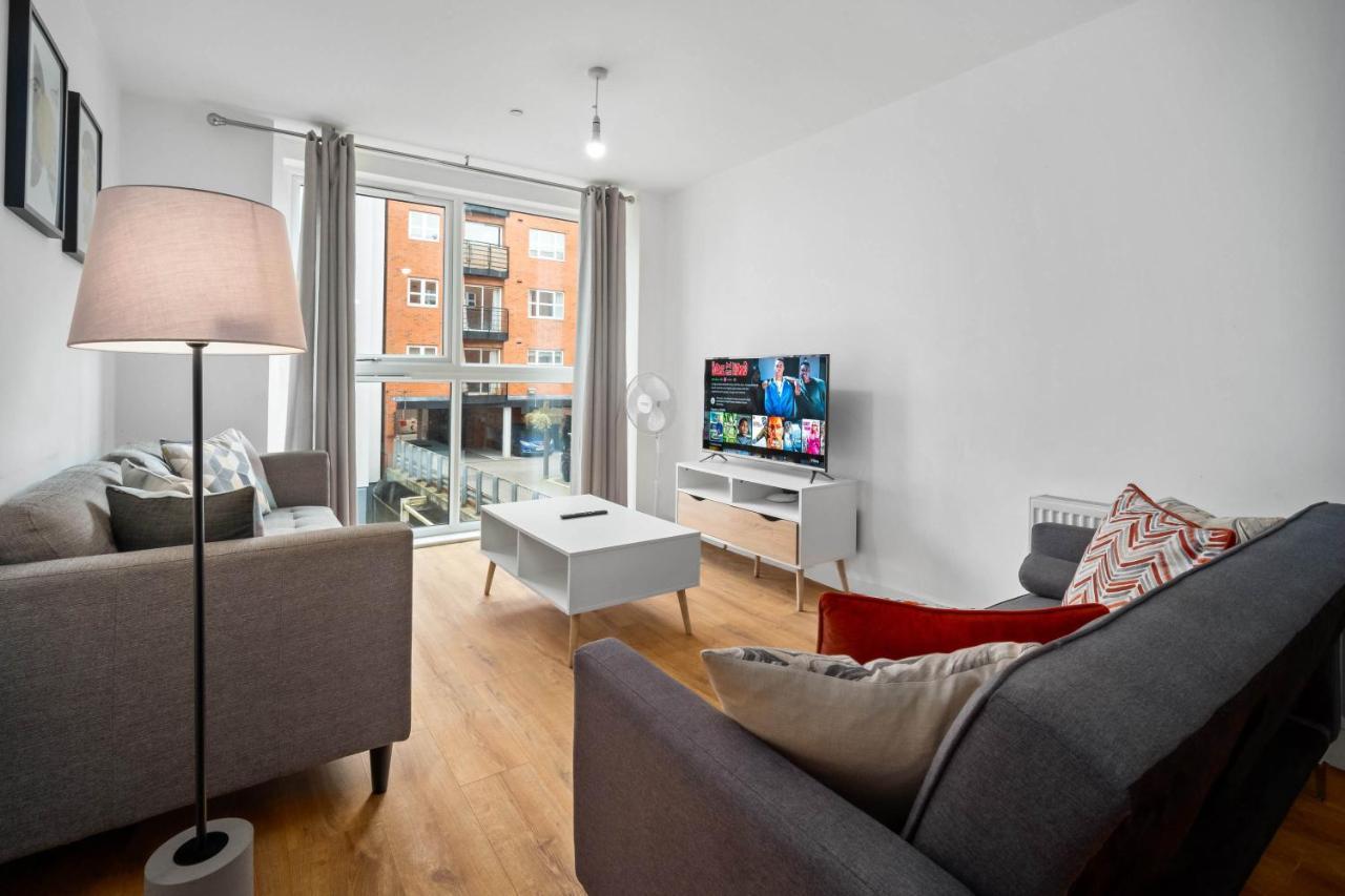 Onyx O2 Arena Brindley Place Broad Street Large Spacious Bed & Breakfast Birmingham
