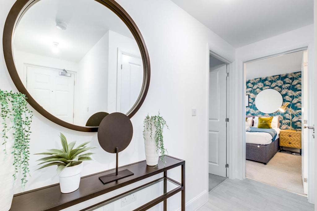 Apartment Unique 4 Bed For Families & Contractors 靠近唐人街 *