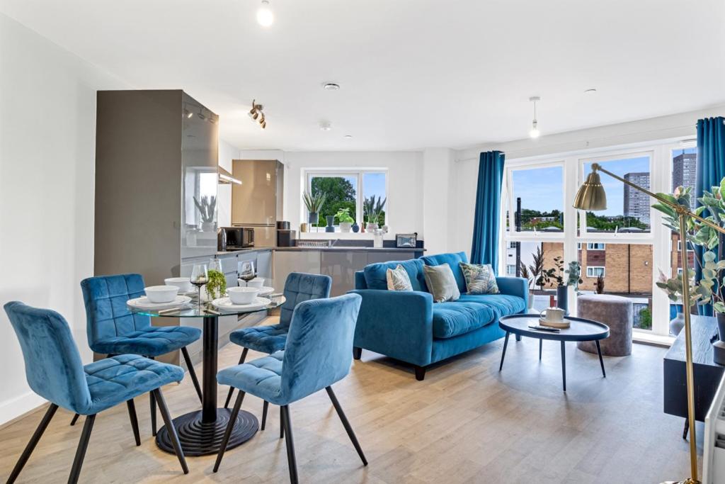 Unique 4 Bed For Families & Contractors 靠近唐人街