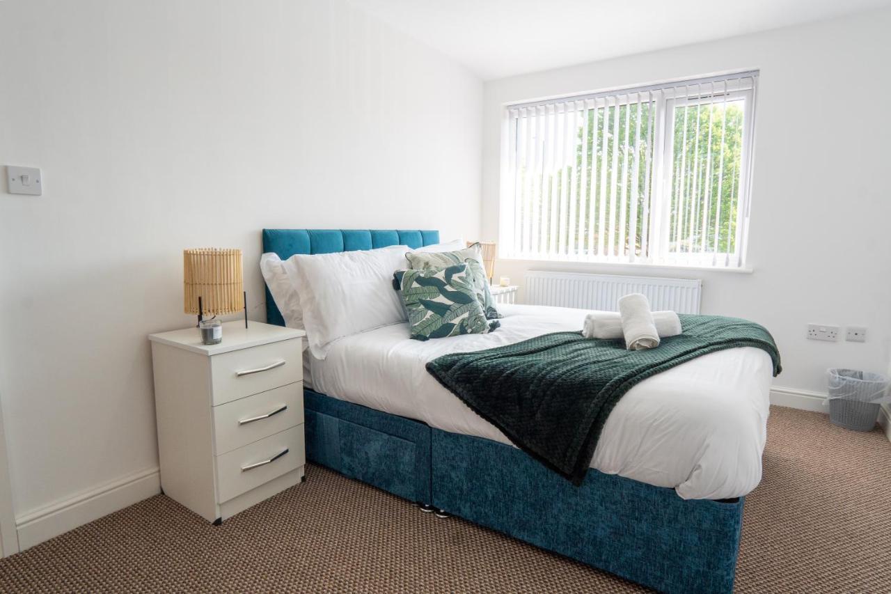 Heartland House, 7 Spacious Bedrooms Sleeps 4 Plus, Near Nec, Jlr,bhx Holiday home