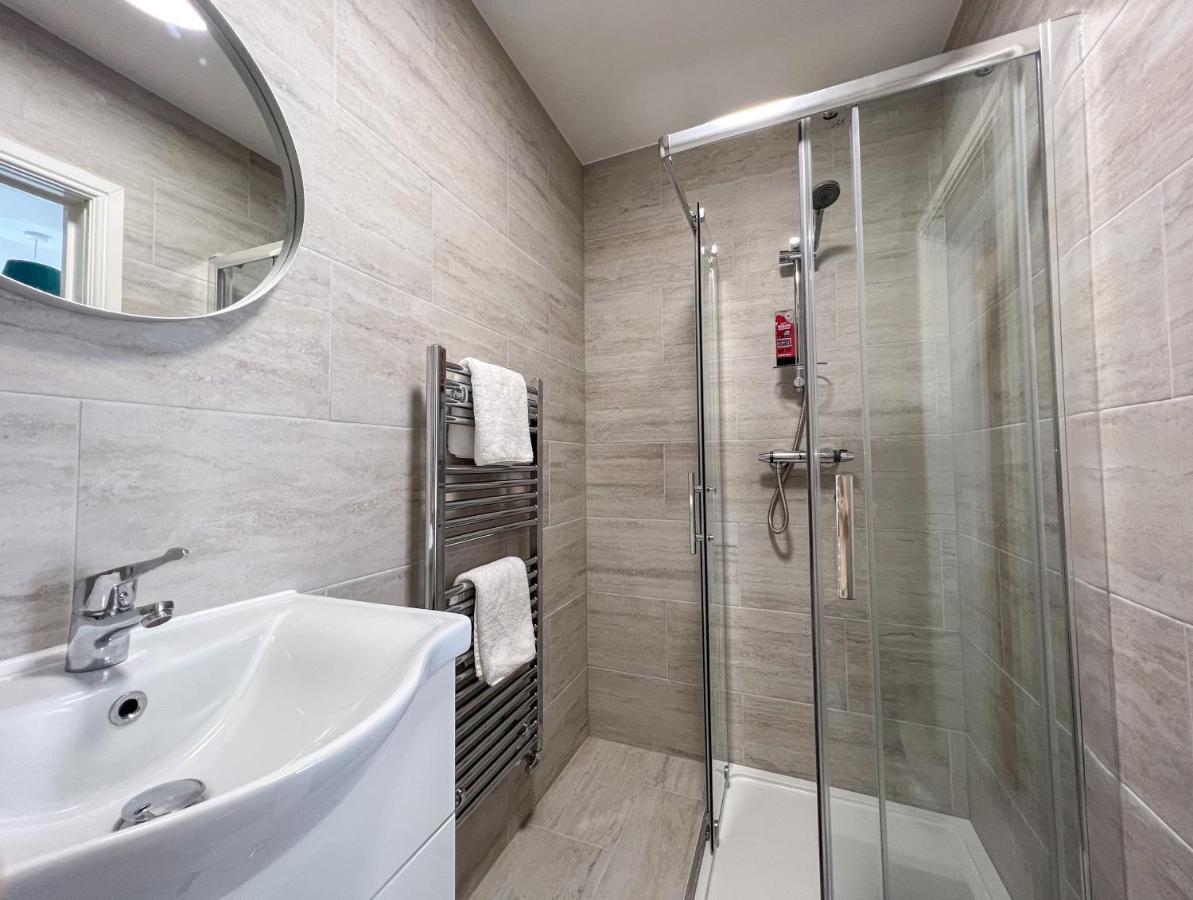 Heartland House, 7 Spacious Bedrooms Sleeps 4 Plus, Near Nec, Jlr,bhx Holiday home *