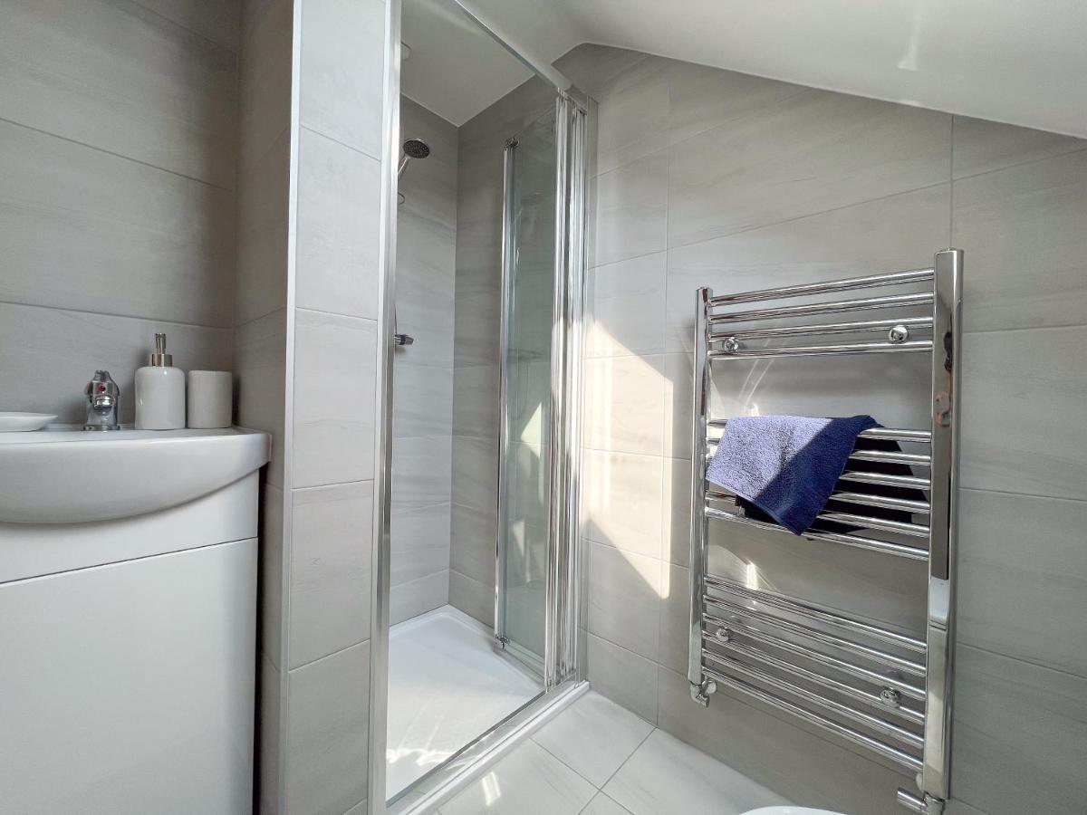 Holiday home Heartland House, 7 Spacious Bedrooms Sleeps 4 Plus, Near Nec, Jlr,bhx