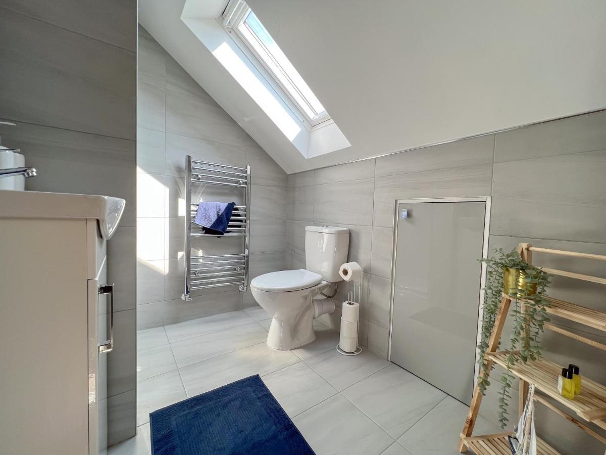 Holiday home Heartland House, 7 Spacious Bedrooms Sleeps 4 Plus, Near Nec, Jlr,bhx