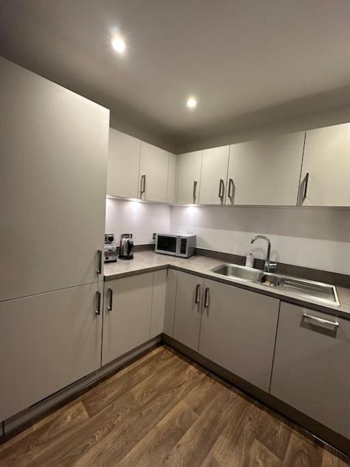 Apartment Modern 1 Bedroom Flat In Birmingham