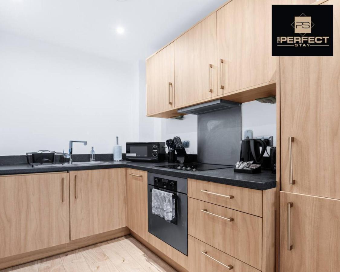 Mercury Centre Netflix Dedicated Workspace By Your Perfect Short Lets Birmingham