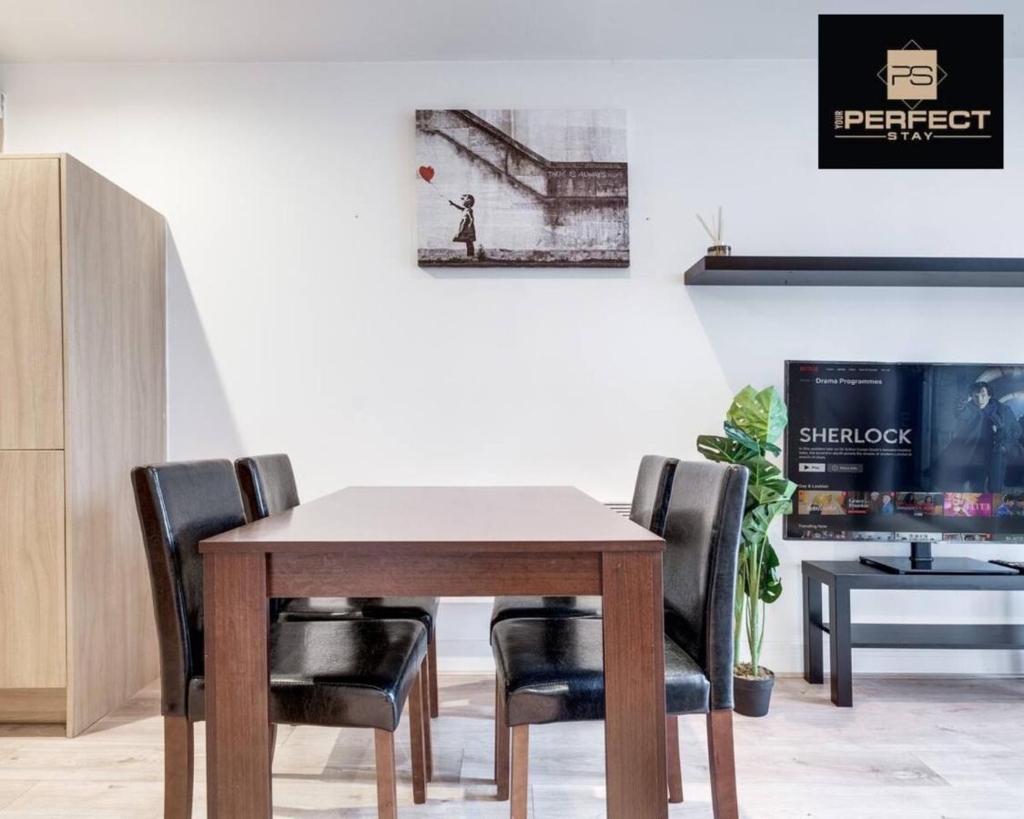 Mercury Centre Netflix Dedicated Workspace By Your Perfect Short Lets