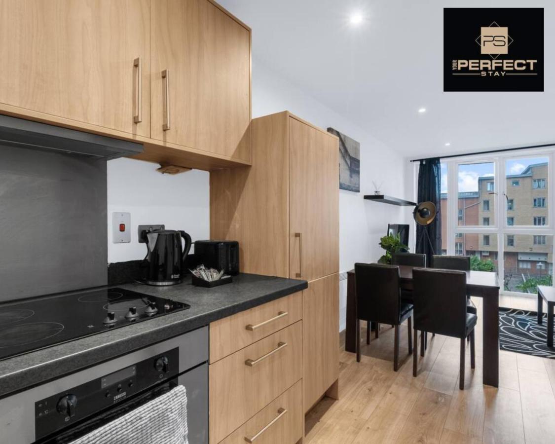 Mercury Centre Netflix Dedicated Workspace By Your Perfect Short Lets Apartment Birmingham