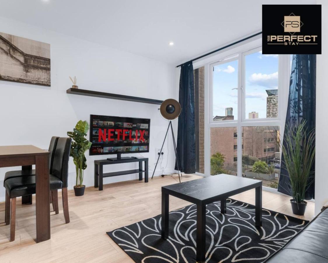 Mercury Centre Netflix Dedicated Workspace By Your Perfect Short Lets Apartment Birmingham