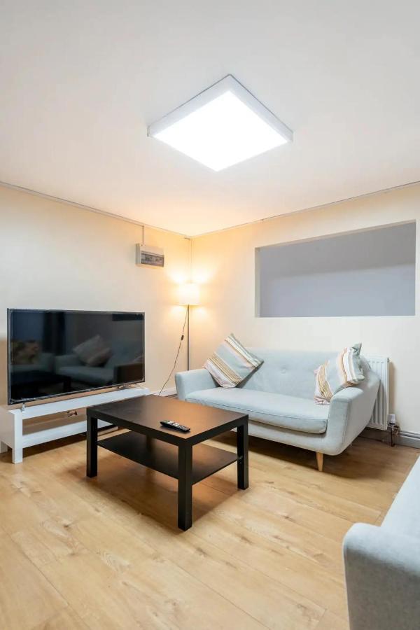 Pleasant In Near Center Homestay Birmingham