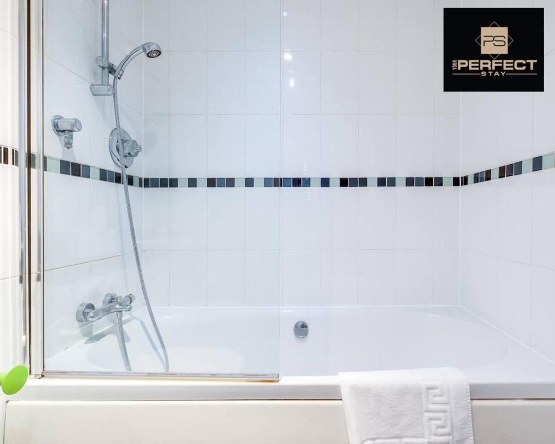 Mercury Centre Netflix Dedicated Workspace By Your Perfect Short Lets Apartment Birmingham