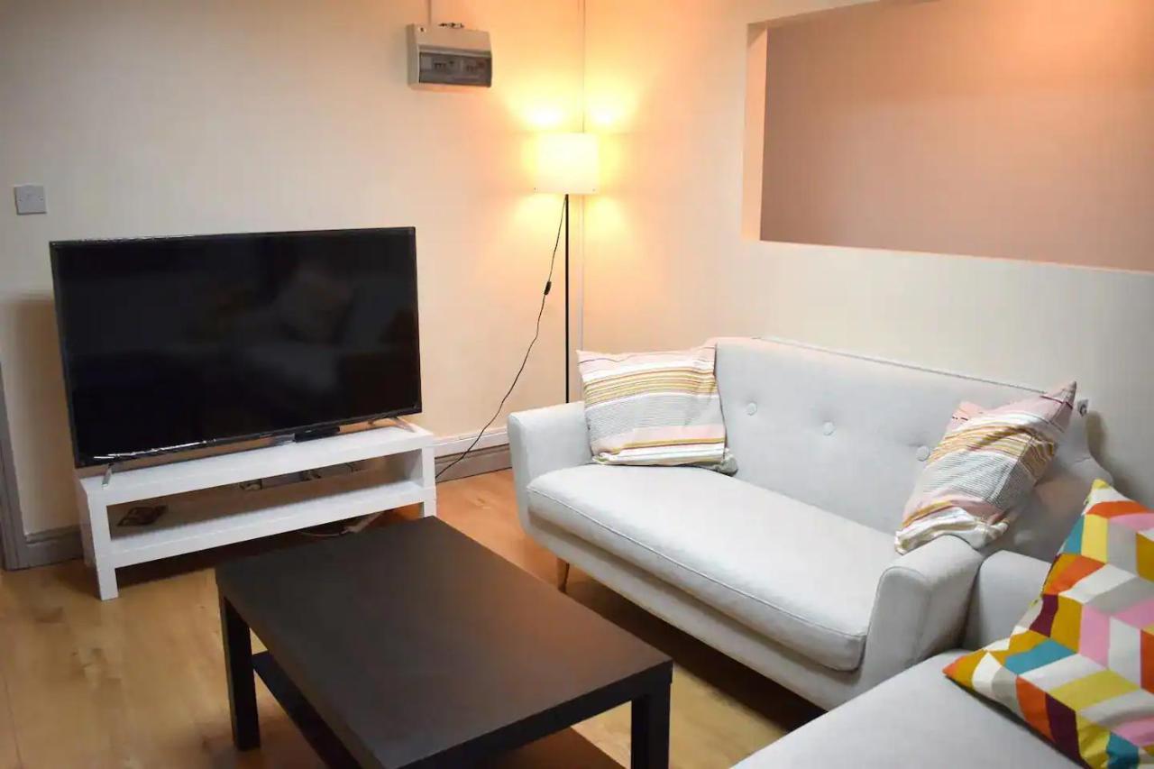 Pleasant In Near Center Homestay Birmingham