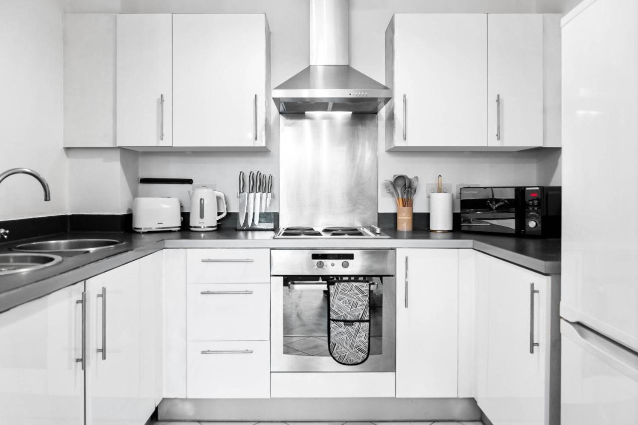 New Luxury Centre By Azura Nights Apartment Birmingham