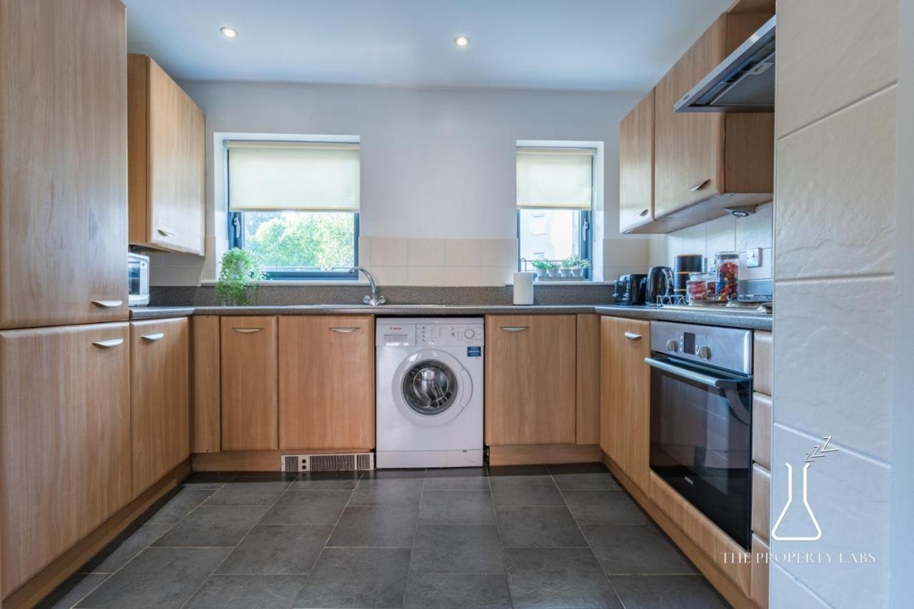 Apartment Luxury Townhouse: Centre Balcony & Free Parking *