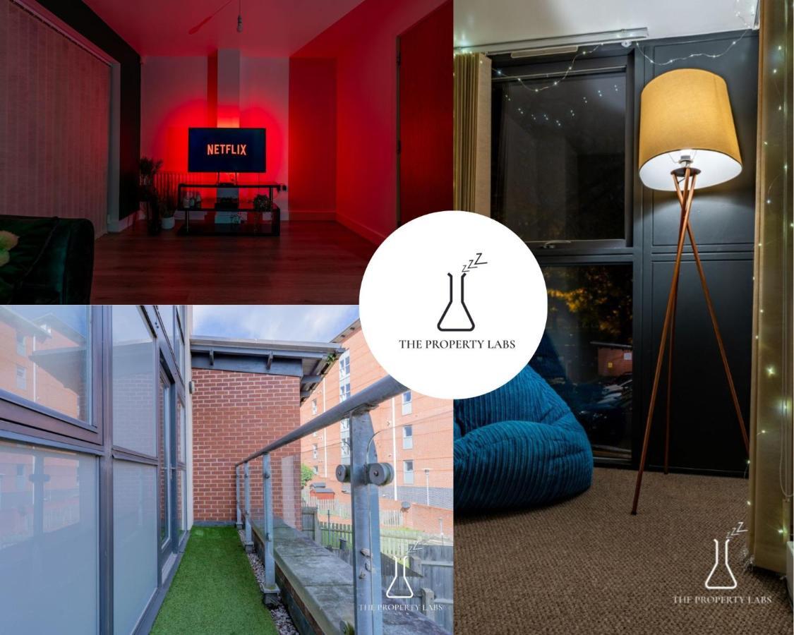 Luxury Townhouse: Centre Balcony & Free Parking Apartment *