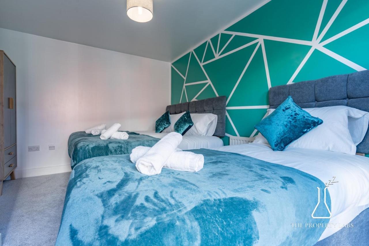 Luxury Townhouse: Centre Balcony & Free Parking