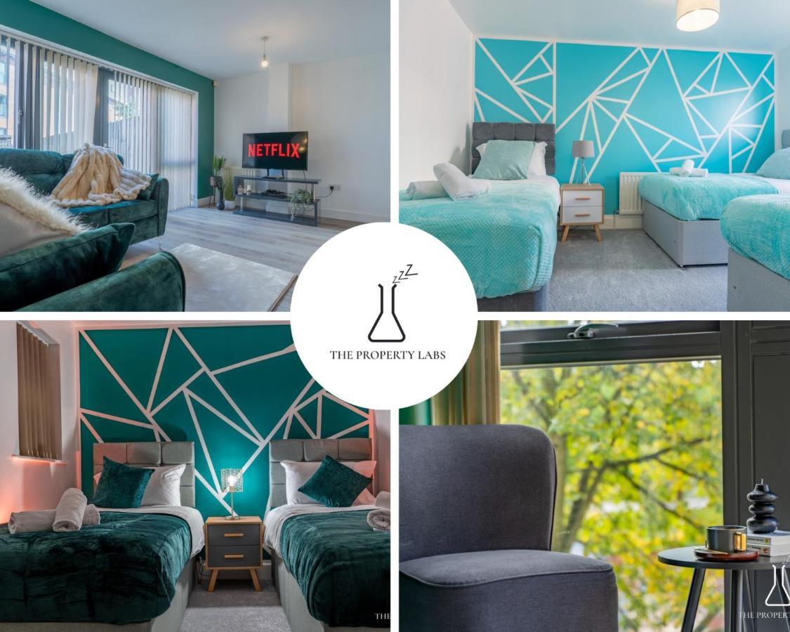 Luxury Townhouse: Centre Balcony & Free Parking Apartment