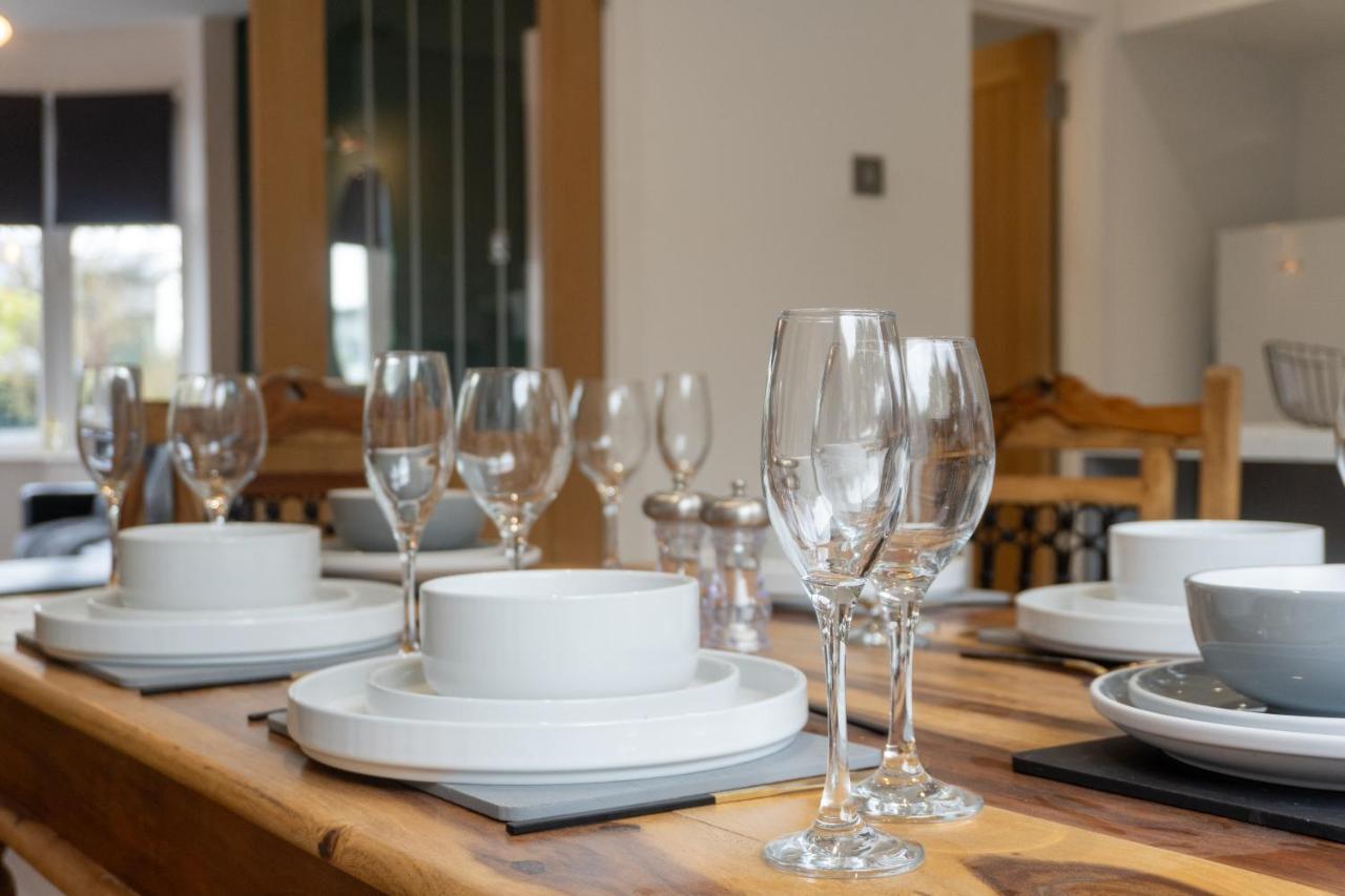 Sheldon House 3 Bed Cosy Nr Jlr & Nec *