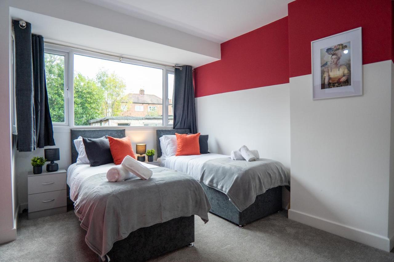 Sheldon House 3 Bed Cosy Nr Jlr & Nec