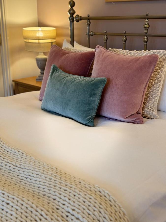 The Emerald Suite, *