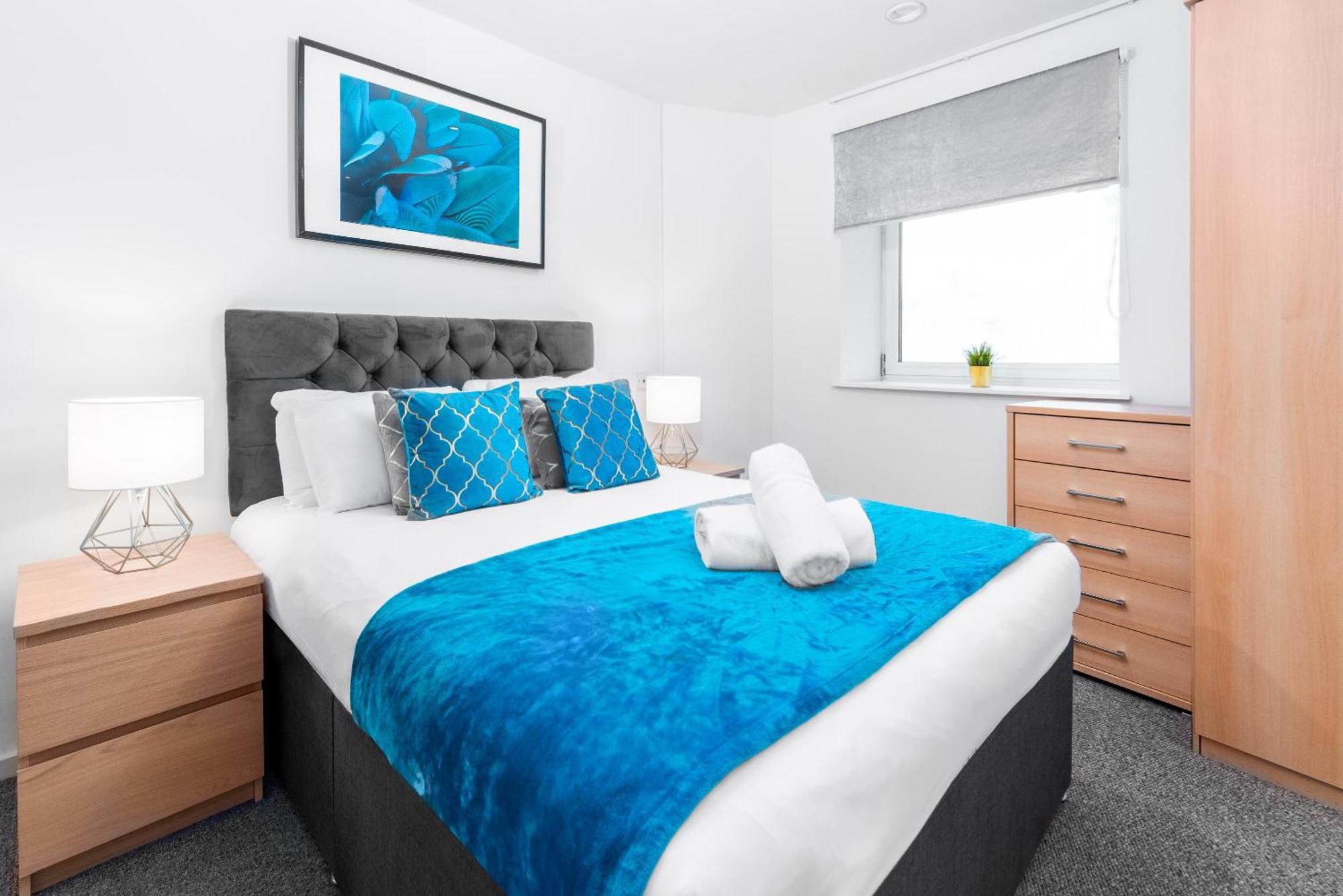 Centre - 2 Bedroom - Secure Parking - Rated - 201m * Birmingham