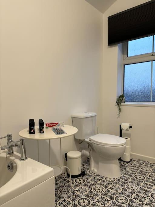 Contractor Dig, Pubs Nearby, Birmingham, M42 & M5 Links * Birmingham