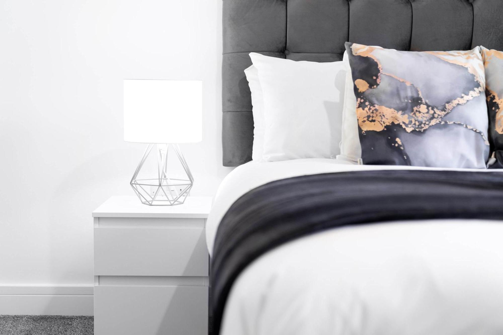 Apartment Luxury - 2 Bedrooms - Balcony - Secure Parking - 3mc *