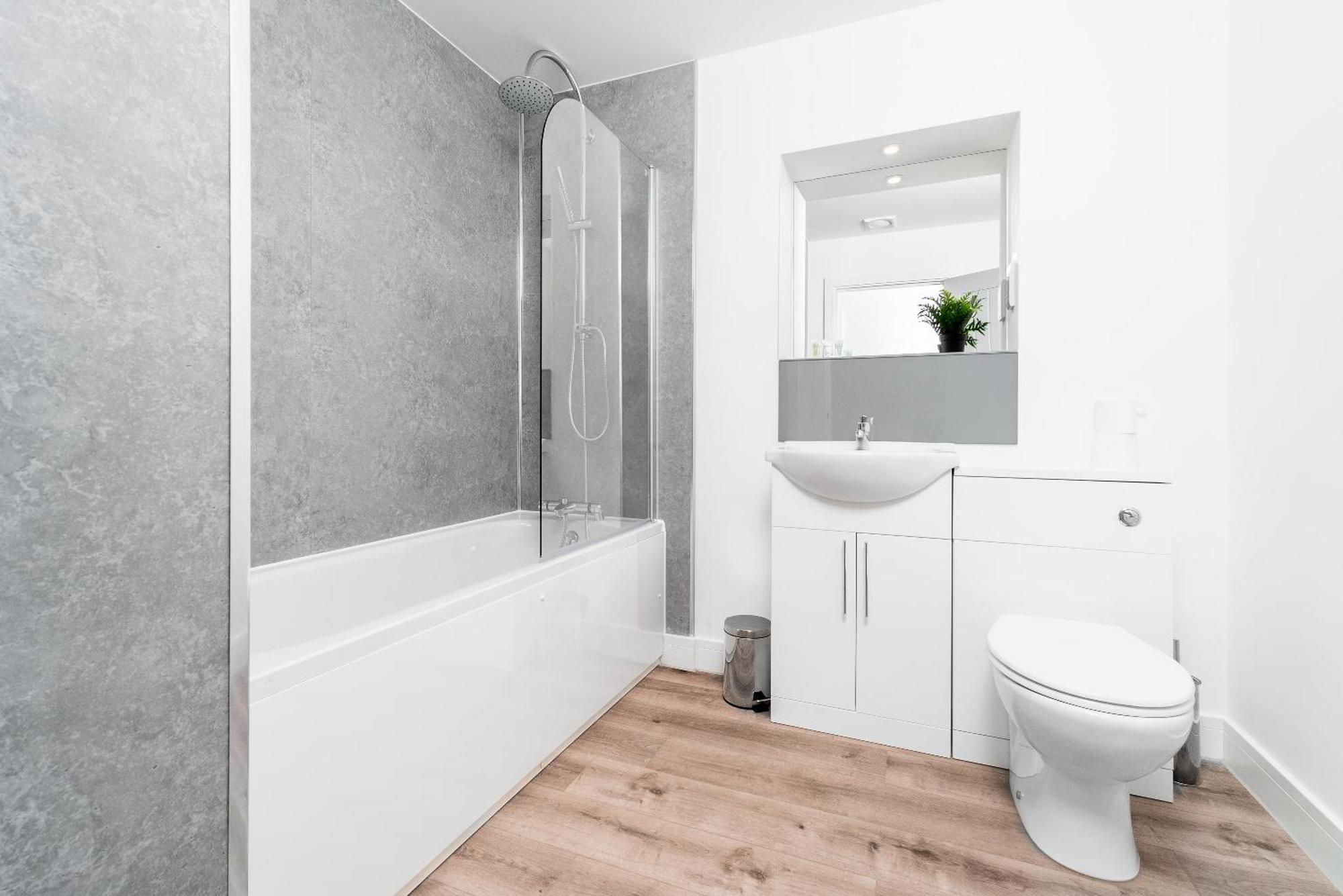 Apartment Luxury - 2 Bedrooms - Balcony - Secure Parking - 3mc *